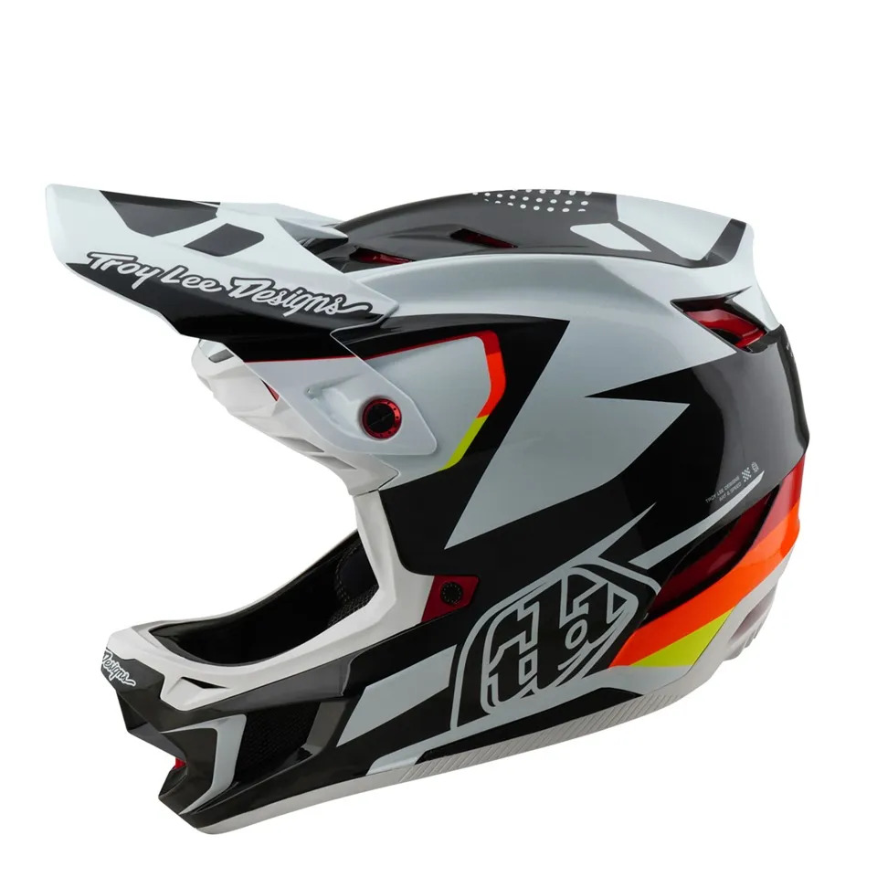 Велошлем Troy Lee Designs D4 Carbon Optic Black 2025 Troy Lee Designs Велошлем Troy Lee Designs D4 Carbon Optic Black 2025 Troy Lee Designs