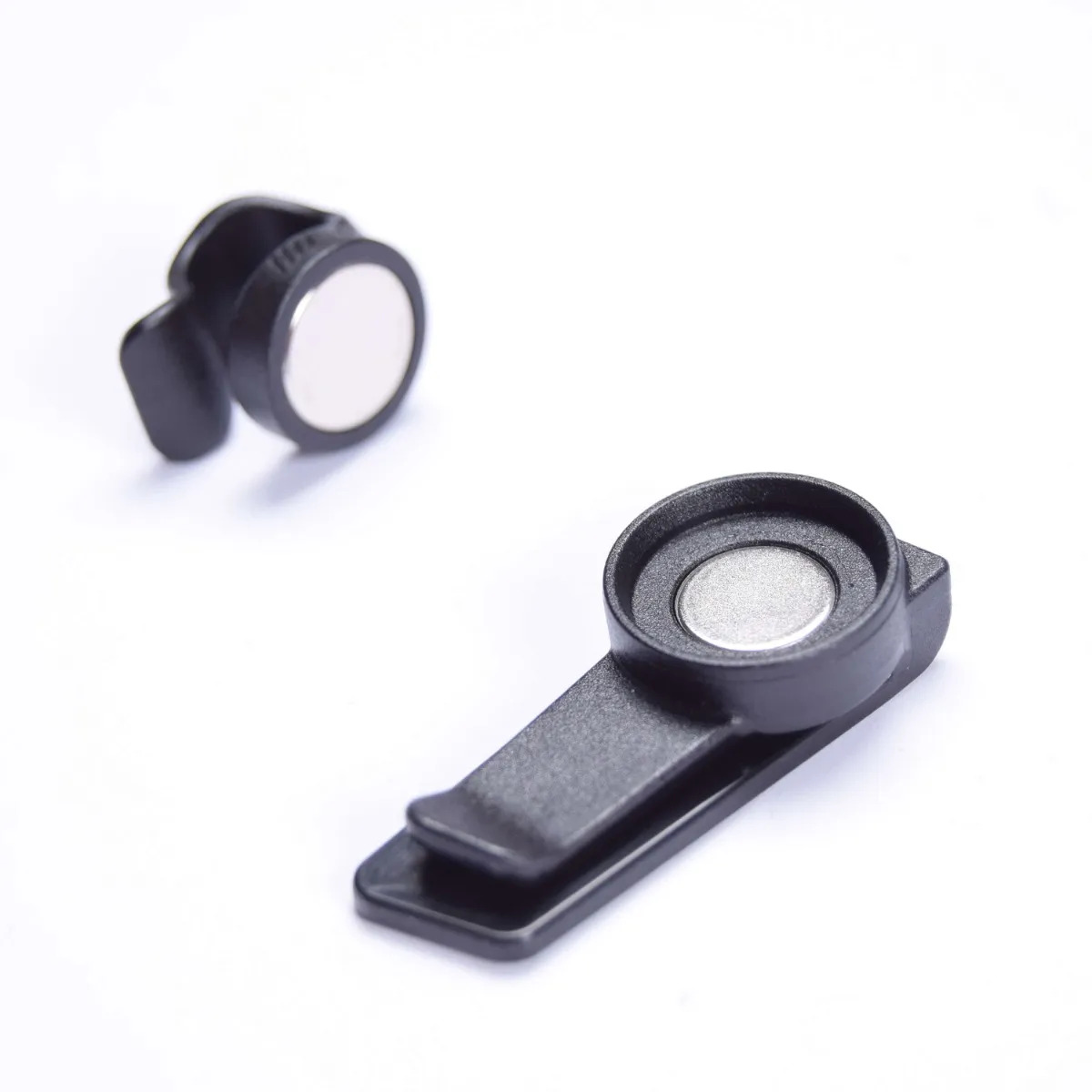 Клипса с магнитом для шланга гидропака USWE Magnetic Tube Clip (101010) USWE Клипса с магнитом для шланга гидропака USWE Magnetic Tube Clip (101010) USWE