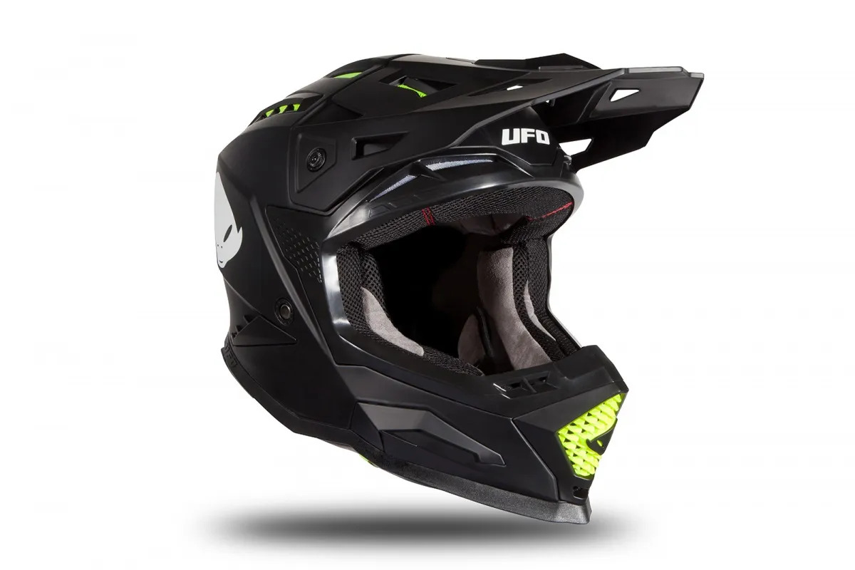 Мотошлем UFO HELMET ECHUS Black Matt UFO PLAST Мотошлем UFO HELMET ECHUS Black Matt UFO PLAST