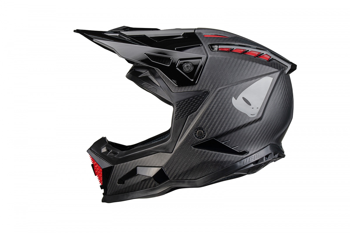 Мотошлем UFO HELMET ECHUS in Carbon UFO PLAST
