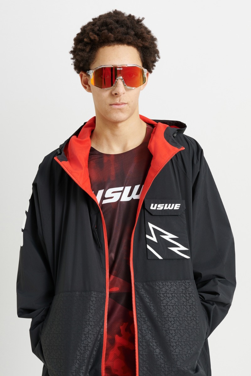 Плащ утепленный USWE Warm Changing Robe Unisex Black USWE