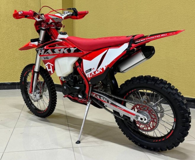 Мотоцикл Hasky V4 Racing (300cc, баланс. вал, 4 клапана)